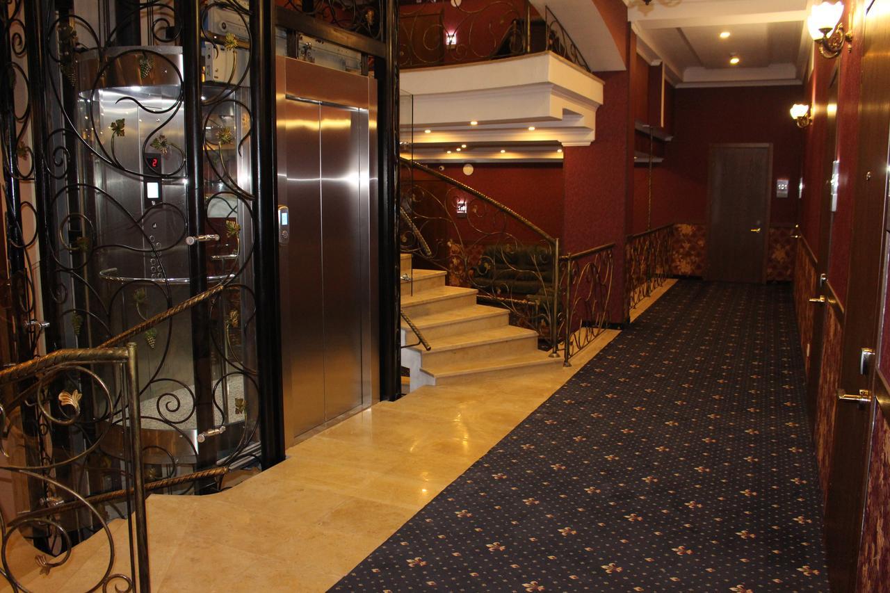 Apartment White Bridge Кутаїсі Екстер'єр фото