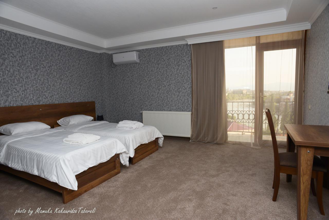 Apartment White Bridge Кутаїсі Екстер'єр фото