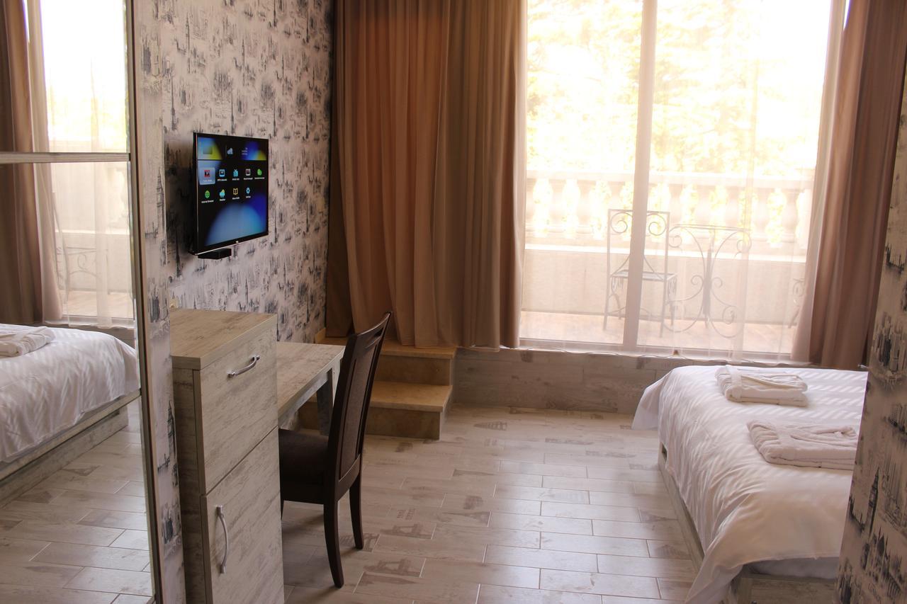 Apartment White Bridge Кутаїсі Екстер'єр фото